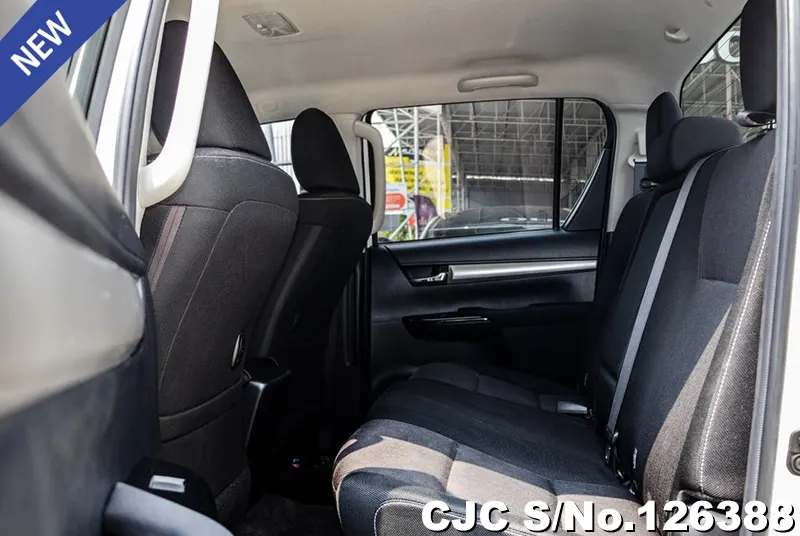 Toyota Hilux in White for Sale Image 12
