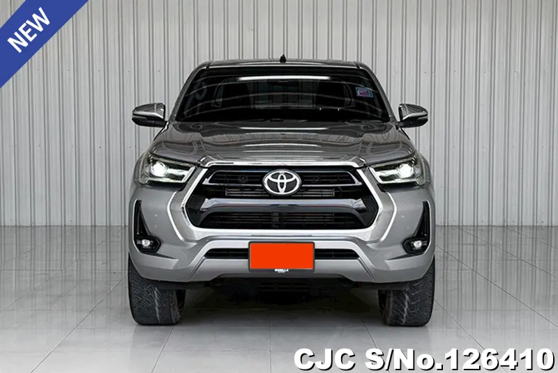 Toyota Hilux in Gray for Sale Image 4