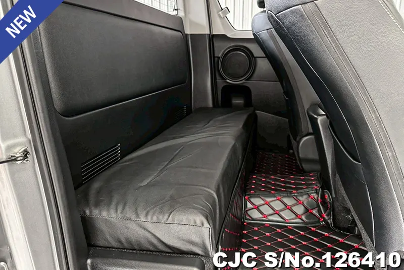 Toyota Hilux in Gray for Sale Image 8