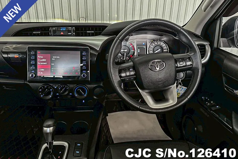 Toyota Hilux in Gray for Sale Image 9