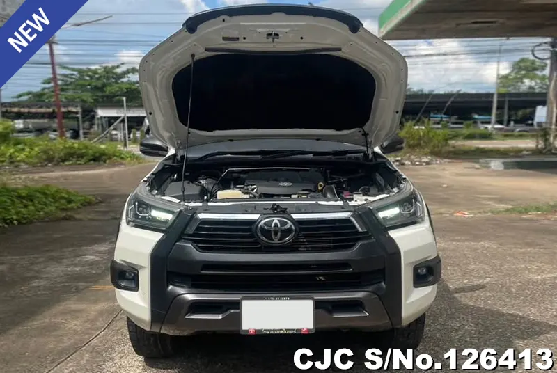 Toyota Hilux in White for Sale Image 11