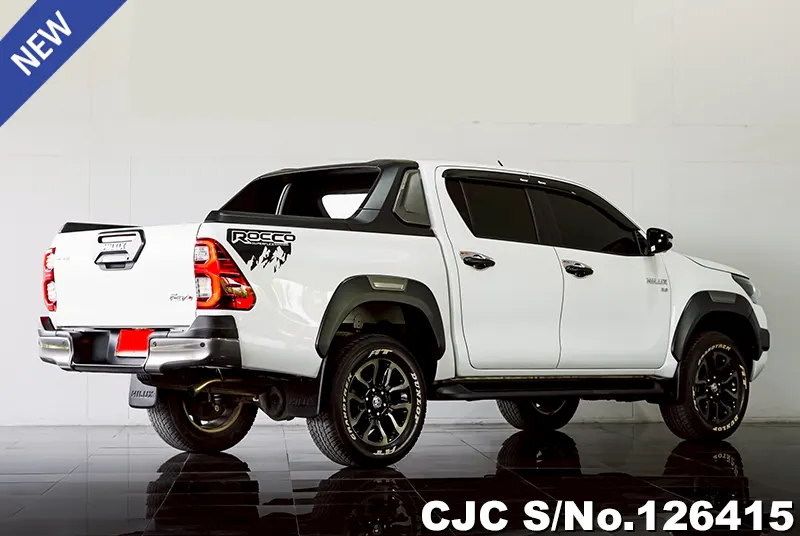 Toyota Hilux in White for Sale Image 2