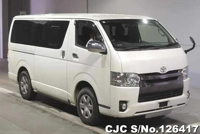 Toyota / Hiace 2016