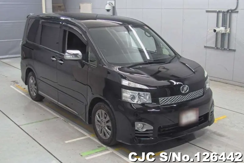 Toyota / Voxy 2012
