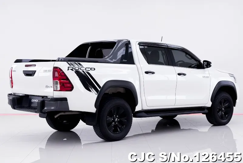 Toyota Hilux in White for Sale Image 2