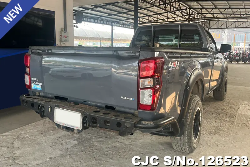 Isuzu D-Max in Gray for Sale Image 2