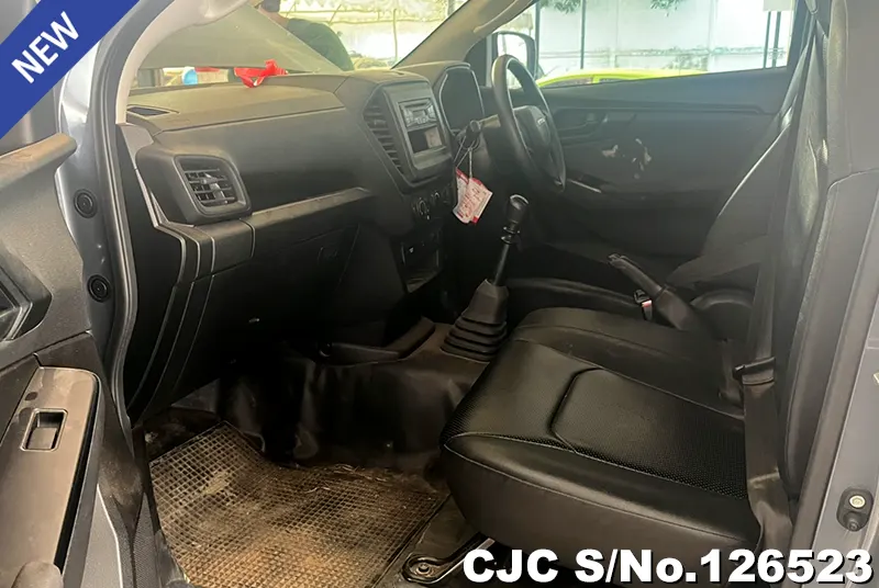 Isuzu D-Max in Gray for Sale Image 8