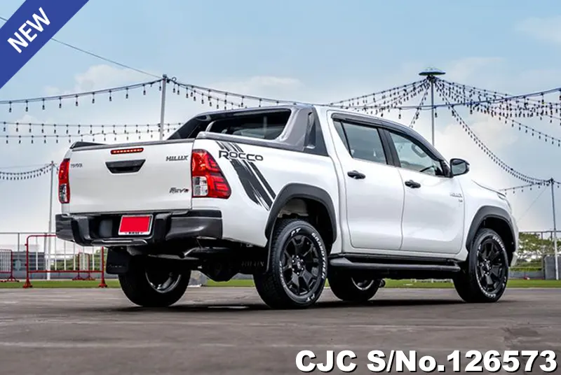 Toyota Hilux in White for Sale Image 2