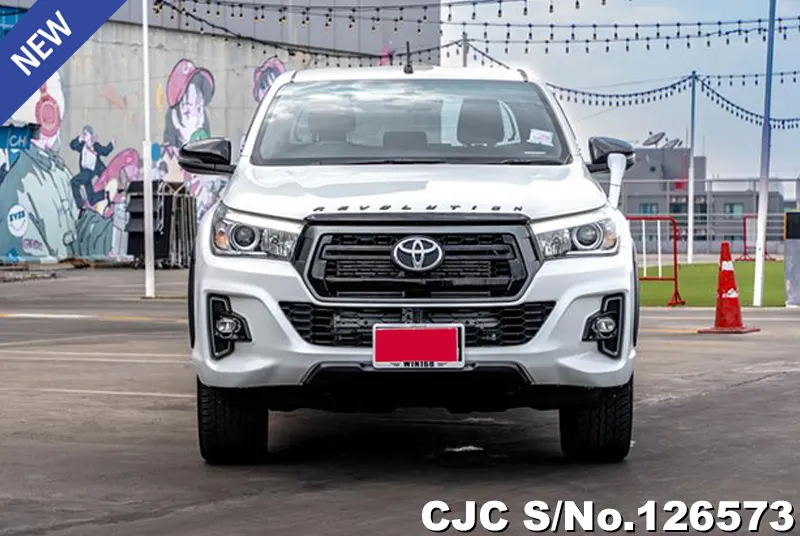 Toyota Hilux in White for Sale Image 3