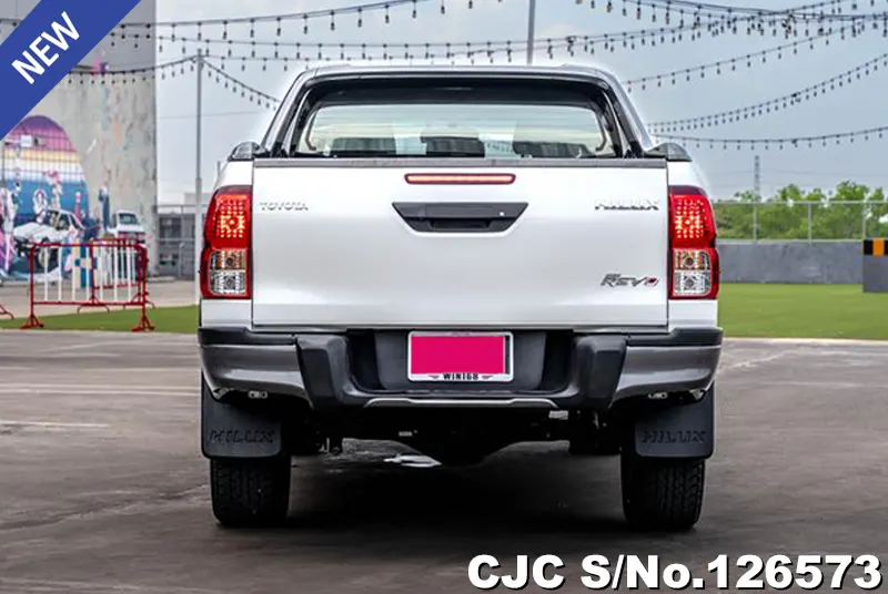 Toyota Hilux in White for Sale Image 4