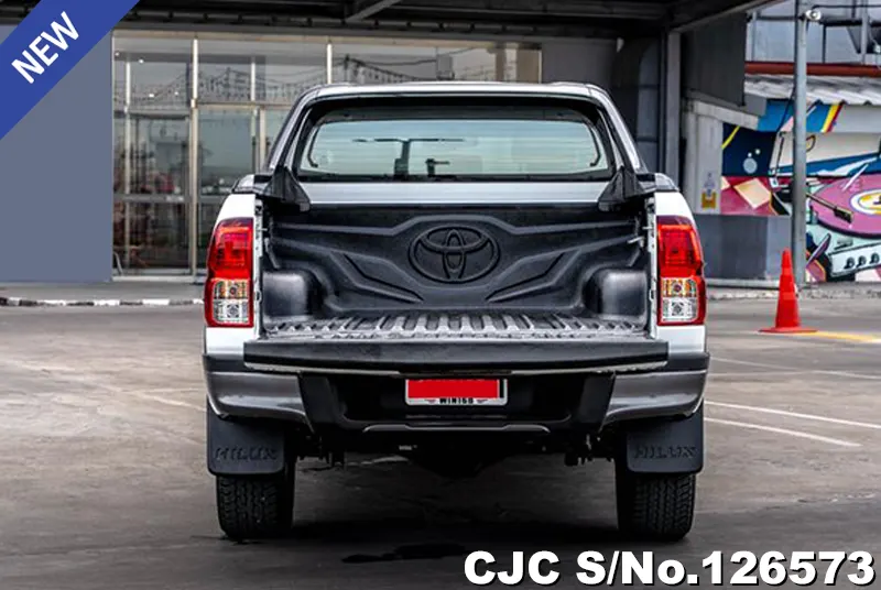 Toyota Hilux in White for Sale Image 6