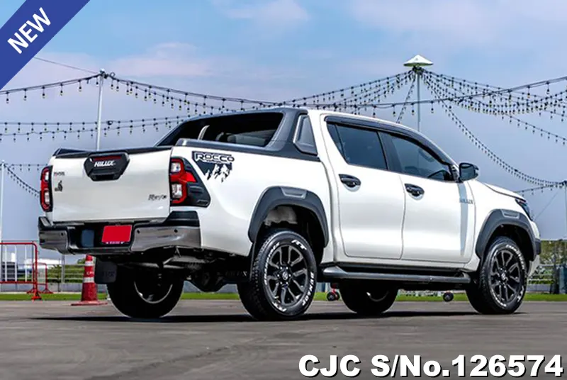 Toyota Hilux in White for Sale Image 2