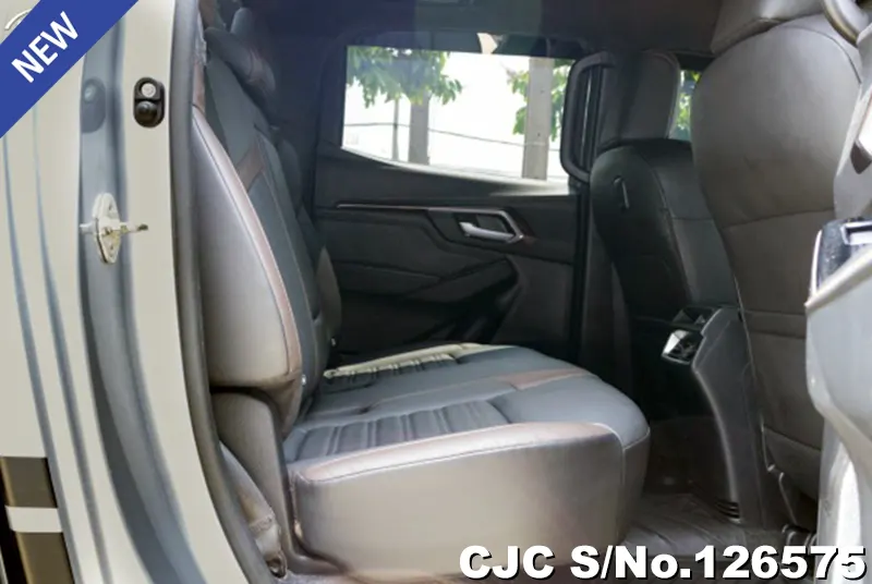 Isuzu D-Max in Gray for Sale Image 7