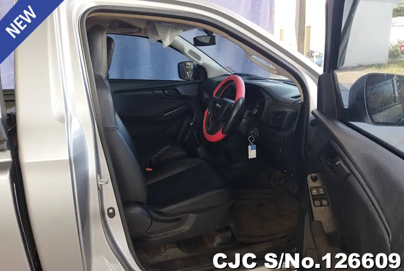 Isuzu D-Max in Gray for Sale Image 10