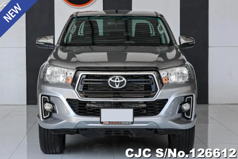 Toyota Hilux in Silver for Sale Image 3