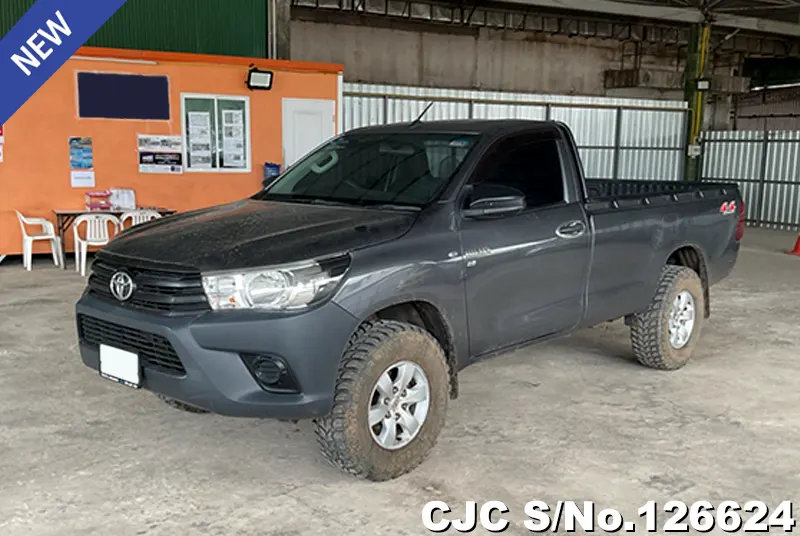 Toyota Hilux in Gray for Sale Image 3