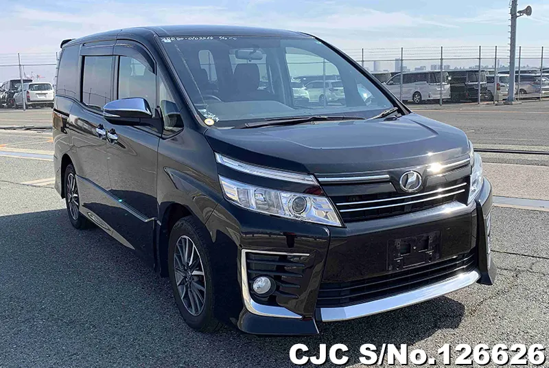 Toyota / Voxy 2015