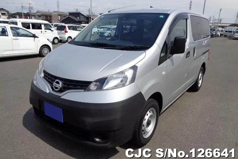 Nissan / NV200 2020
