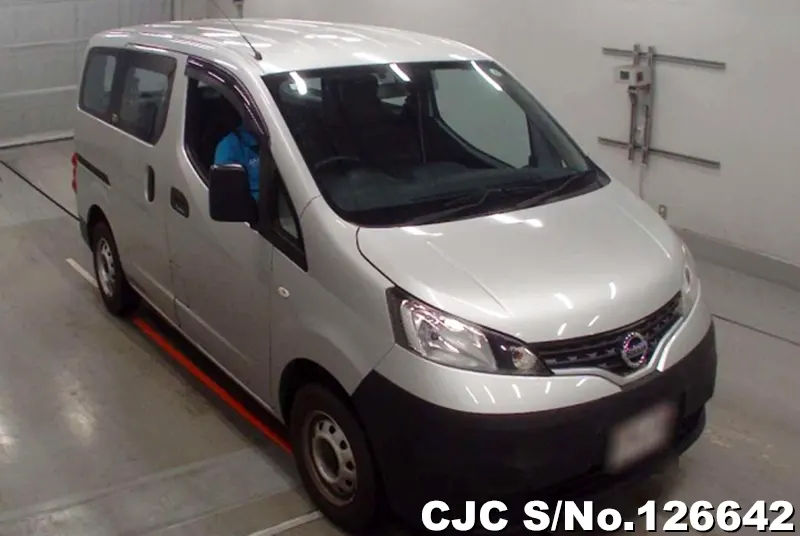 Nissan / NV200 2020