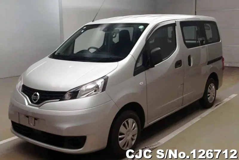 Nissan / NV200 2020