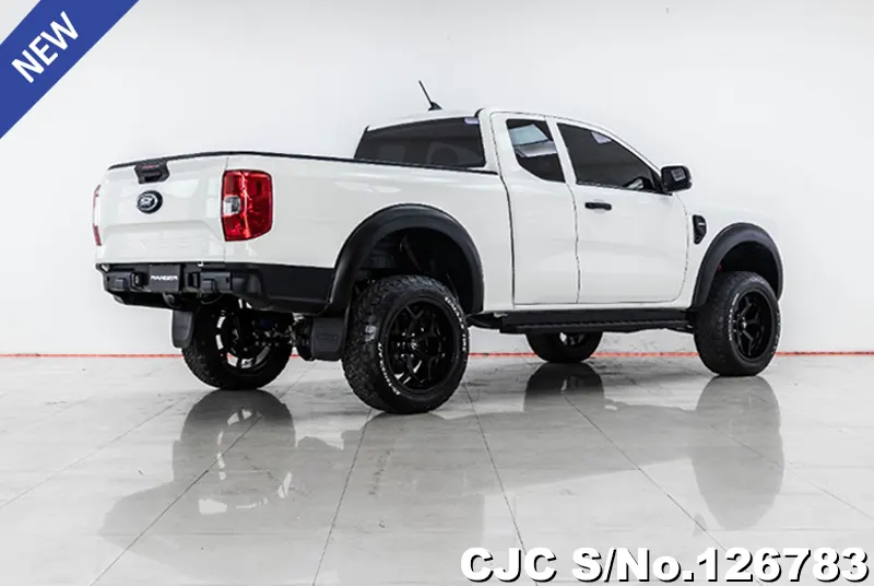 Ford Ranger in Vermilion Latosol Red  for Sale Image 2