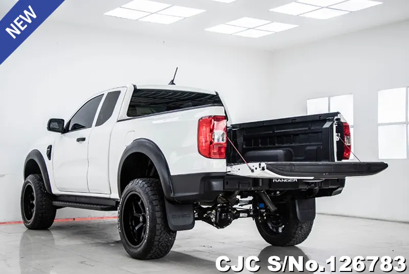 Ford Ranger in Vermilion Latosol Red  for Sale Image 5