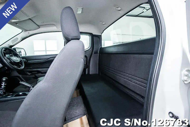 Ford Ranger in Vermilion Latosol Red  for Sale Image 10