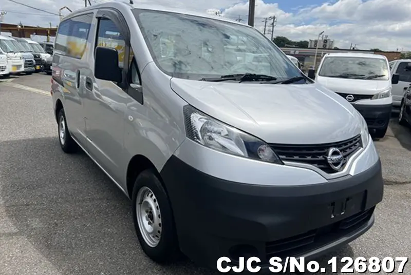 Nissan / NV200 2020