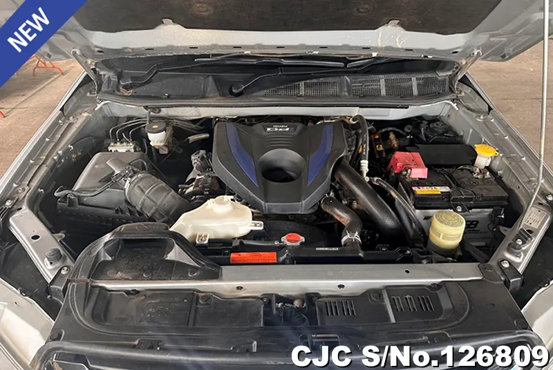 Isuzu D-Max in Gray for Sale Image 9