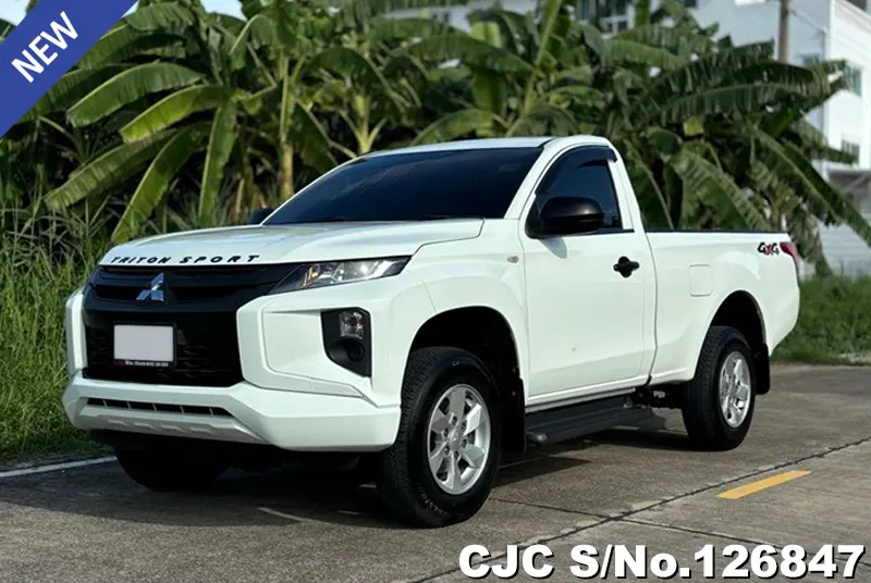 Mitsubishi Triton in White for Sale Image 3