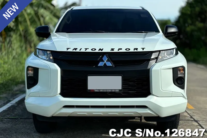 Mitsubishi Triton in White for Sale Image 4