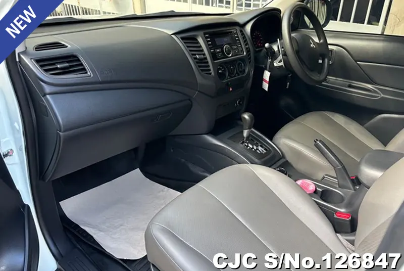 Mitsubishi Triton in White for Sale Image 7