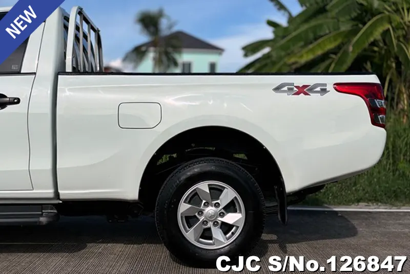 Mitsubishi Triton in White for Sale Image 11