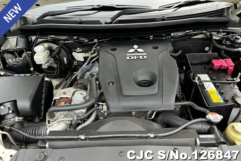 Mitsubishi Triton in White for Sale Image 12