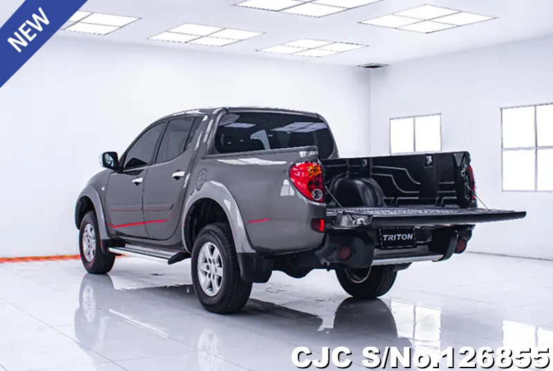Mitsubishi Triton in Sugar for Sale Image 5