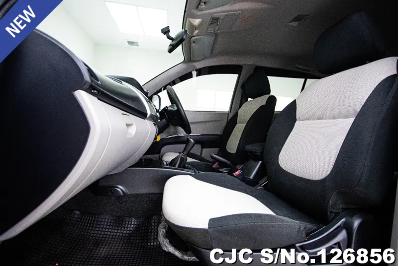 Mitsubishi Triton in Silver for Sale Image 8