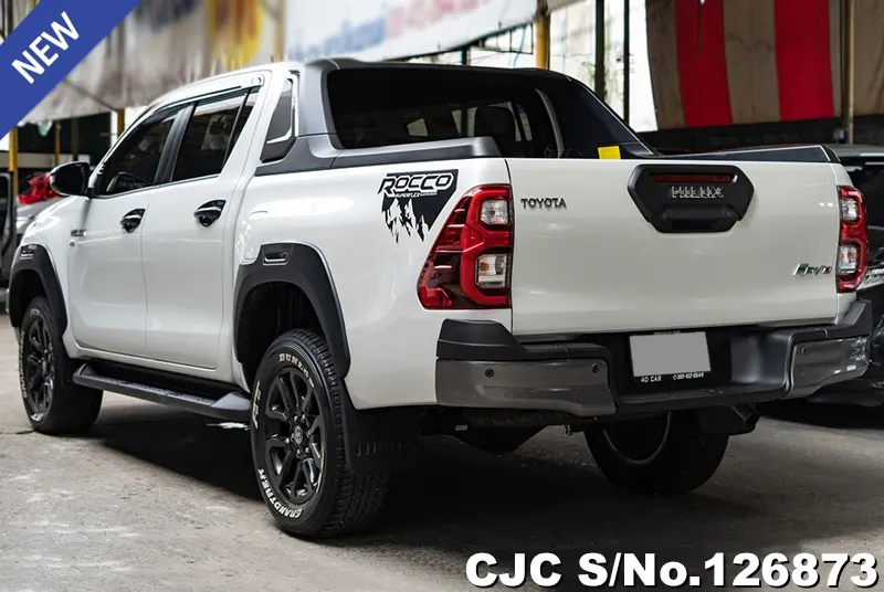 Toyota Hilux in White for Sale Image 1