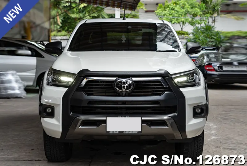 Toyota Hilux in White for Sale Image 4