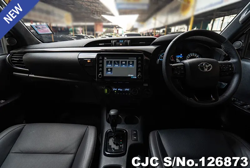 Toyota Hilux in White for Sale Image 6