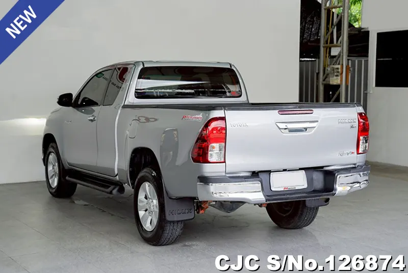 Toyota Hilux in Silver for Sale Image 1