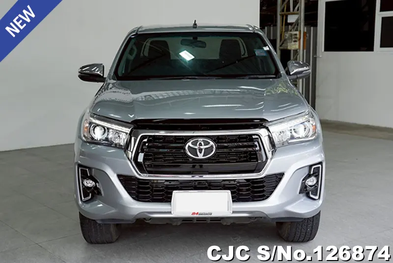 Toyota Hilux in Silver for Sale Image 3
