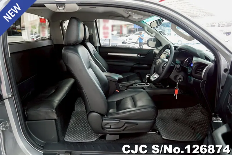 Toyota Hilux in Silver for Sale Image 6