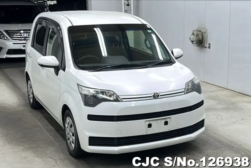 Toyota / Spade 2016