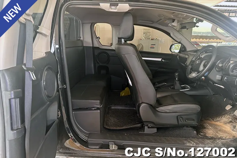 Toyota Hilux in Black for Sale Image 9