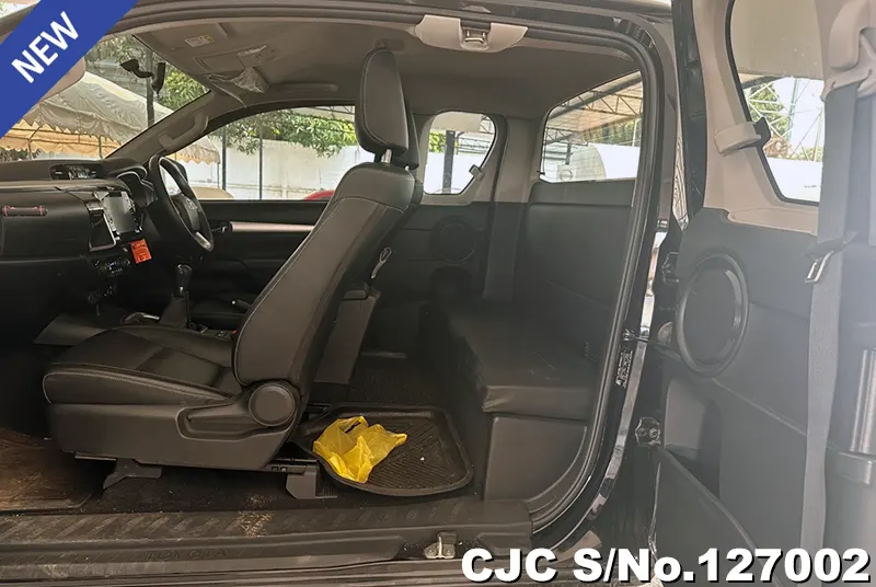 Toyota Hilux in Black for Sale Image 10