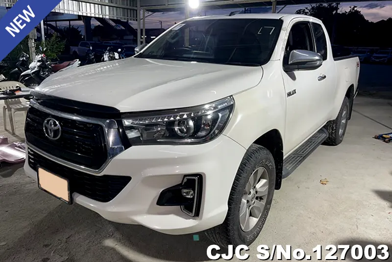 Toyota Hilux in White for Sale Image 4