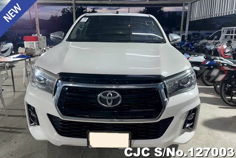 Toyota Hilux in White for Sale Image 5