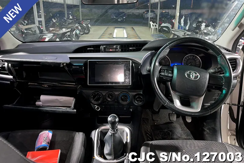 Toyota Hilux in White for Sale Image 7