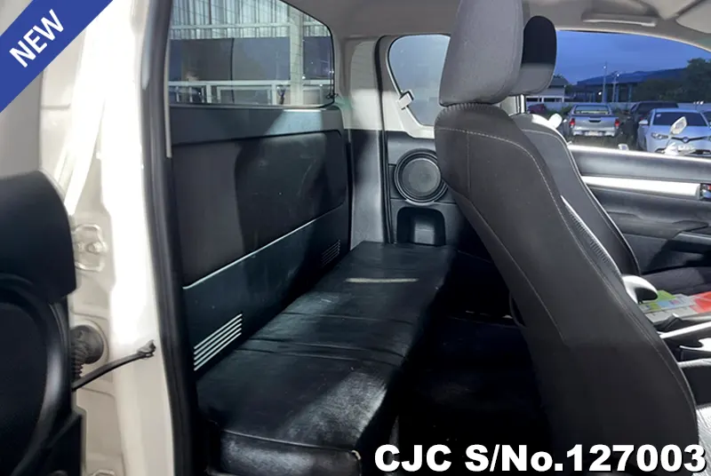 Toyota Hilux in White for Sale Image 10