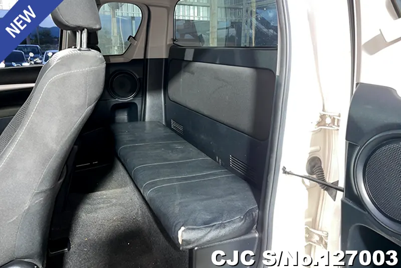 Toyota Hilux in White for Sale Image 11